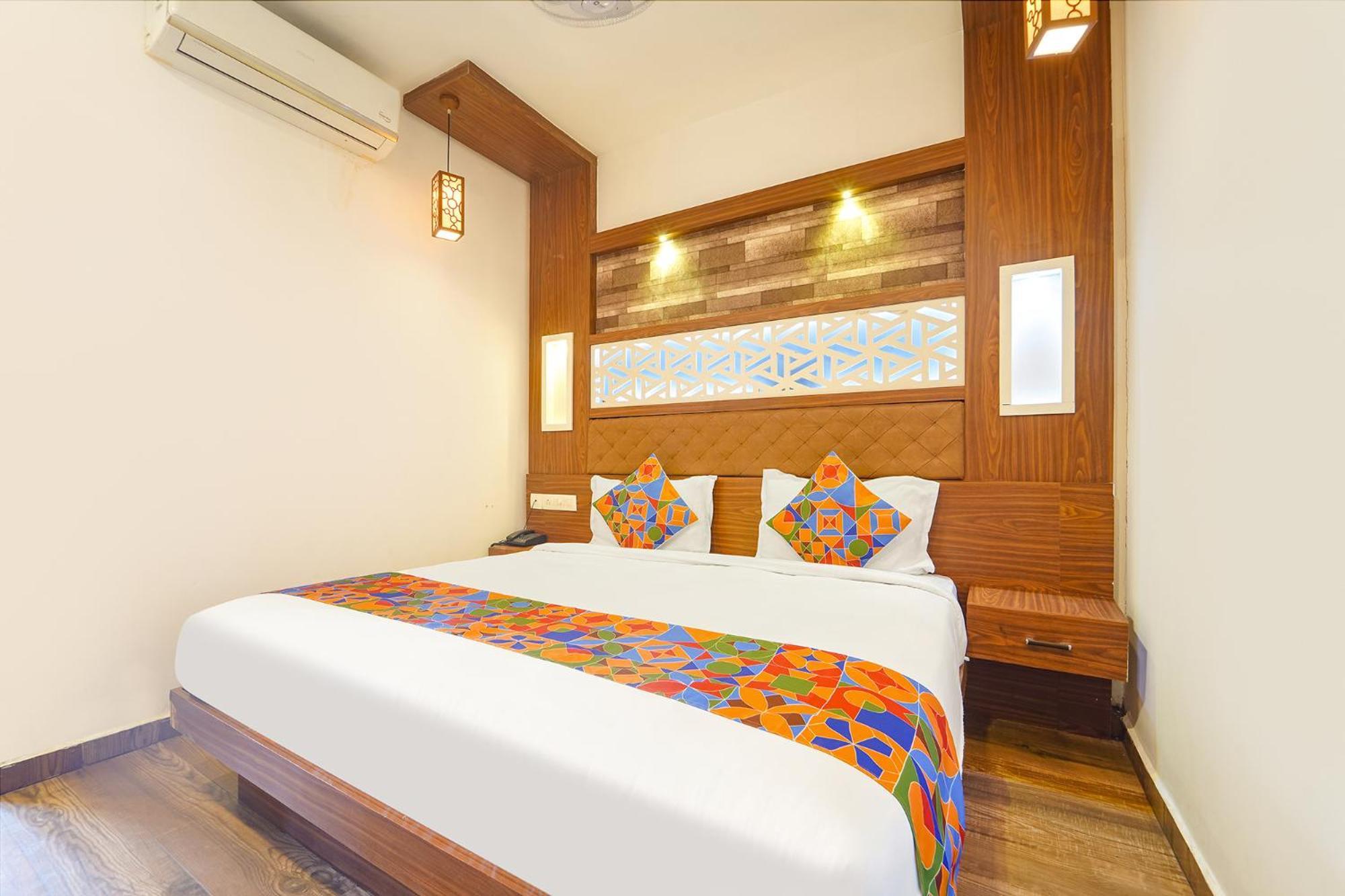 Fabhotel Qube - 800M From Ernakulam Junction South Railway Station Kochi Bagian luar foto