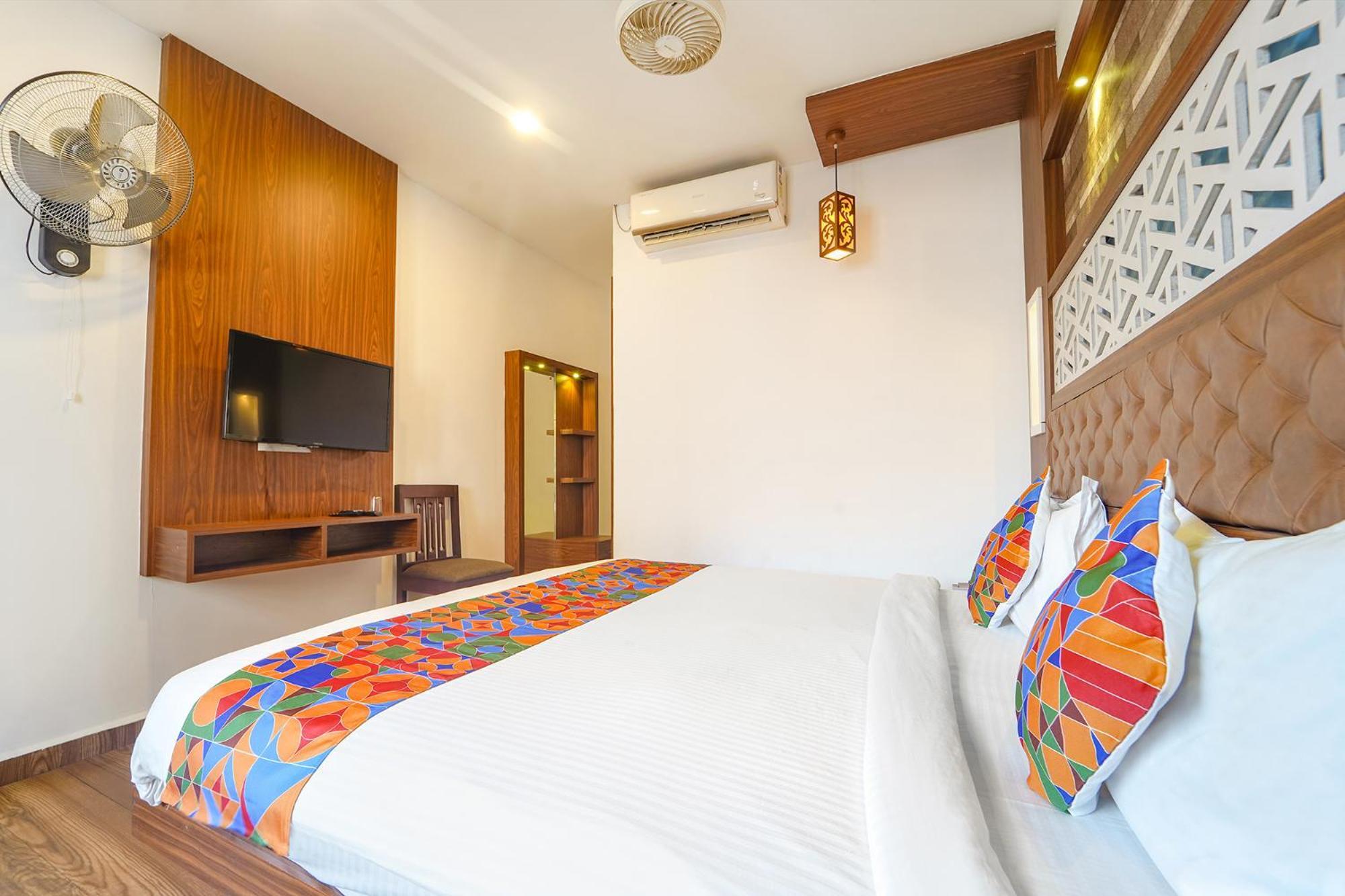 Fabhotel Qube - 800M From Ernakulam Junction South Railway Station Kochi Bagian luar foto