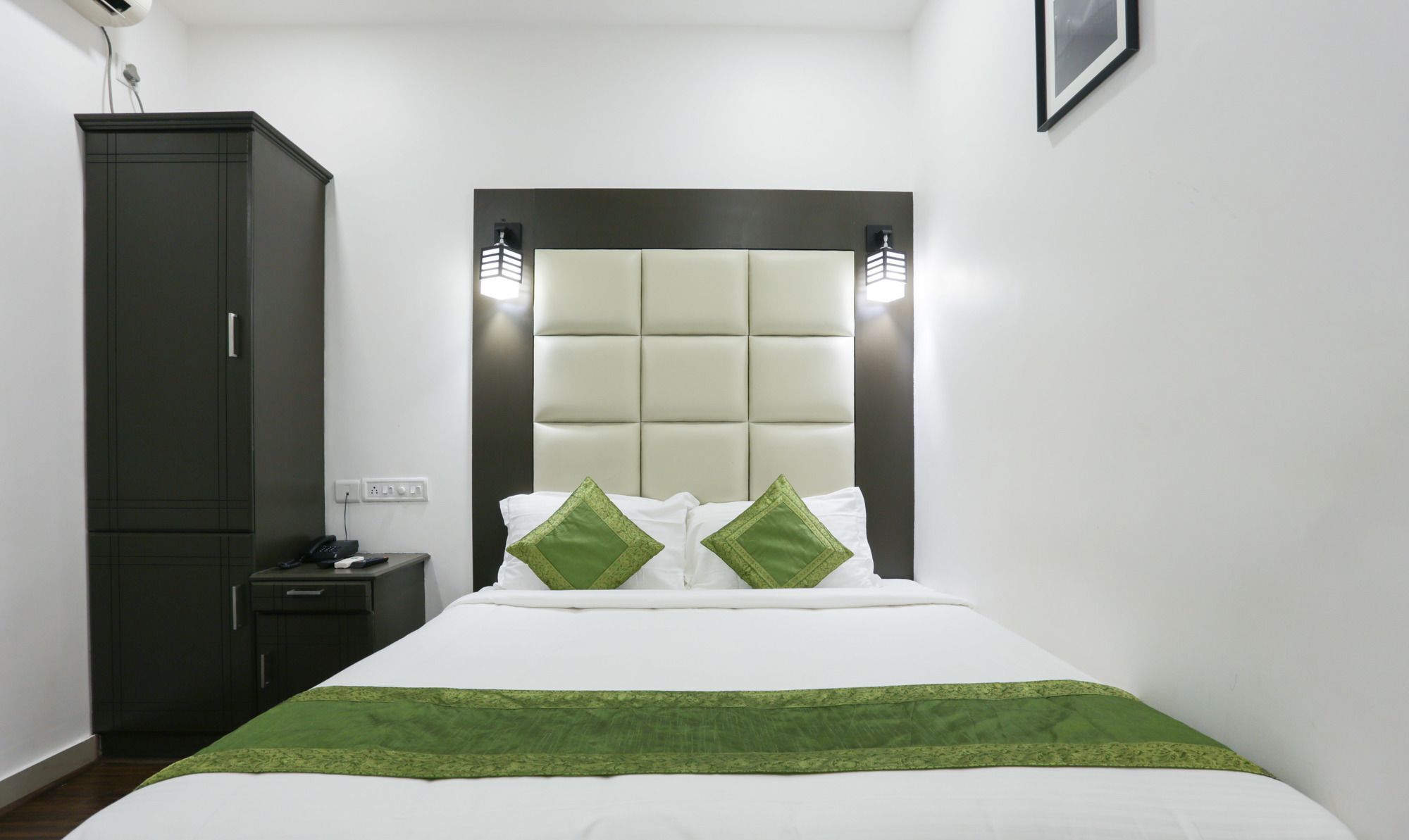 Fabhotel Qube - 800M From Ernakulam Junction South Railway Station Kochi Bagian luar foto